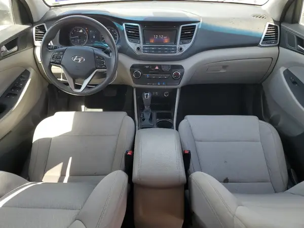KM8J33A43HU452376 2017 HYUNDAI TUCSON - Image 8