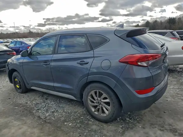 KM8J33A43HU456380 2017 HYUNDAI TUCSON - Image 2