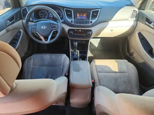 KM8J33A43HU462423 2017 HYUNDAI TUCSON - Image 8