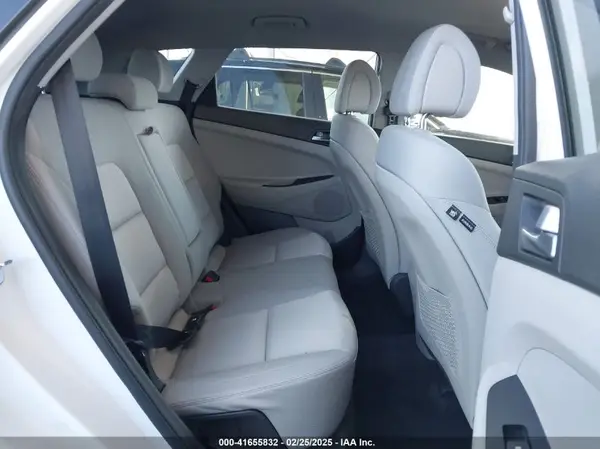 KM8J33A43HU464978 2017 HYUNDAI TUCSON - Image 8