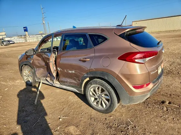 KM8J33A43HU465032 2017 HYUNDAI TUCSON - Image 2