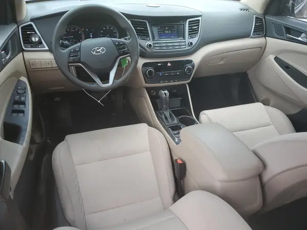 KM8J33A43HU477214 2017 HYUNDAI TUCSON - Image 8