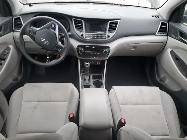 KM8J33A43HU495003 2017 HYUNDAI TUCSON - Image 8