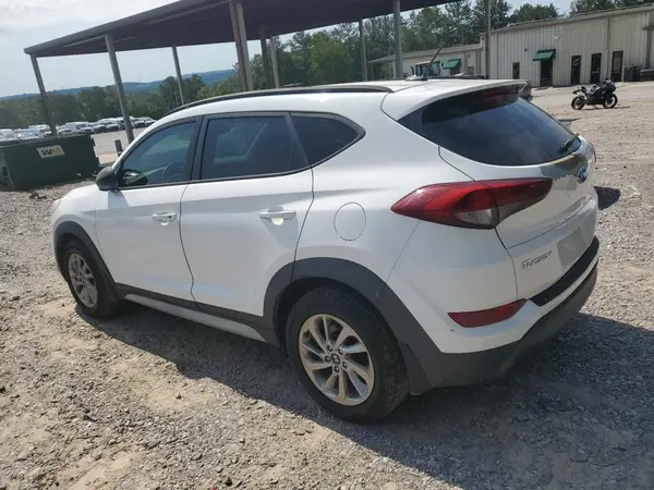 KM8J33A43HU506940 2017 HYUNDAI TUCSON - Image 2