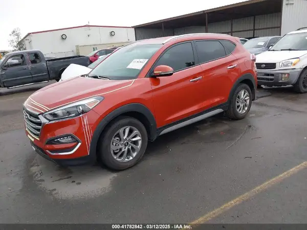 KM8J33A43HU526878 2017 HYUNDAI TUCSON - Image 2