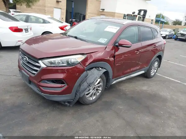 KM8J33A43HU527044 2017 HYUNDAI TUCSON - Image 2