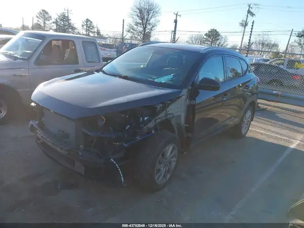 KM8J33A43HU533149 2017 HYUNDAI TUCSON - Image 2