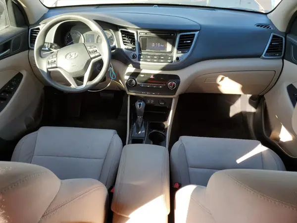 KM8J33A43HU535273 2017 HYUNDAI TUCSON - Image 8