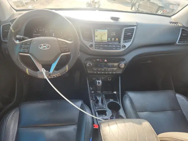 KM8J33A43HU553174 2017 HYUNDAI TUCSON - Image 8