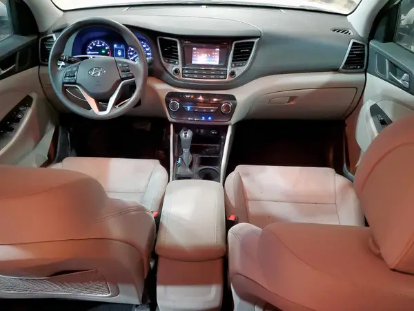 KM8J33A43HU556849 2017 HYUNDAI TUCSON - Image 8