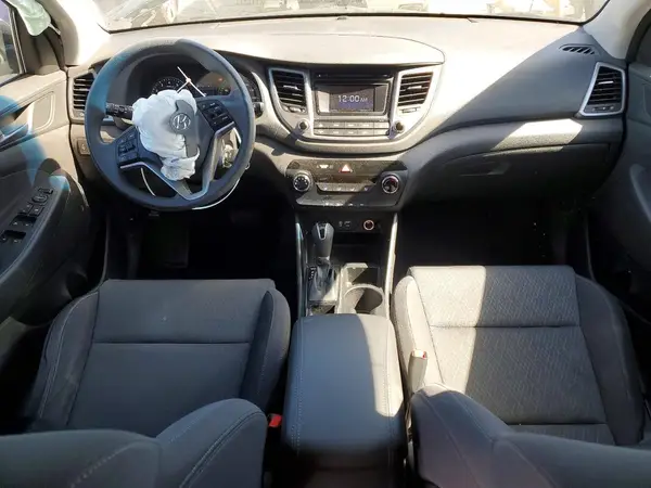 KM8J33A43HU596011 2017 HYUNDAI TUCSON - Image 8