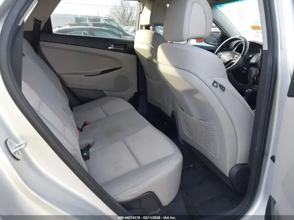 KM8J33A43JU612116 2018 HYUNDAI TUCSON - Image 8