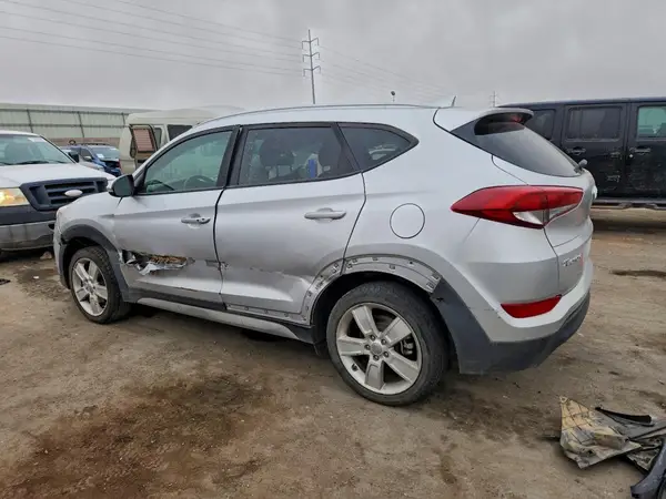 KM8J33A43JU614206 2018 HYUNDAI TUCSON - Image 2