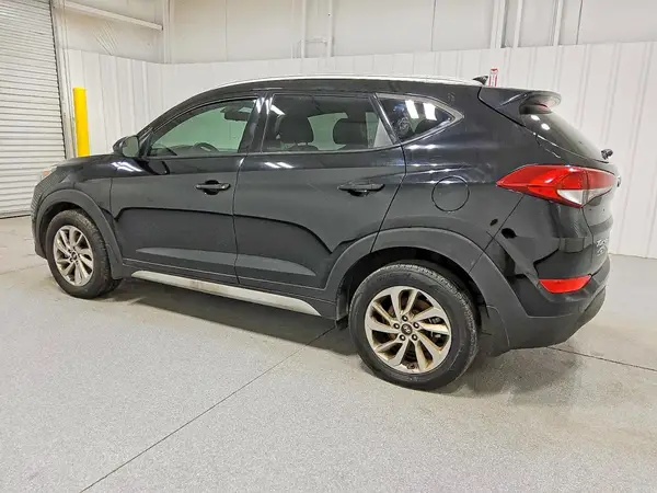 KM8J33A43JU614237 2018 HYUNDAI TUCSON - Image 2