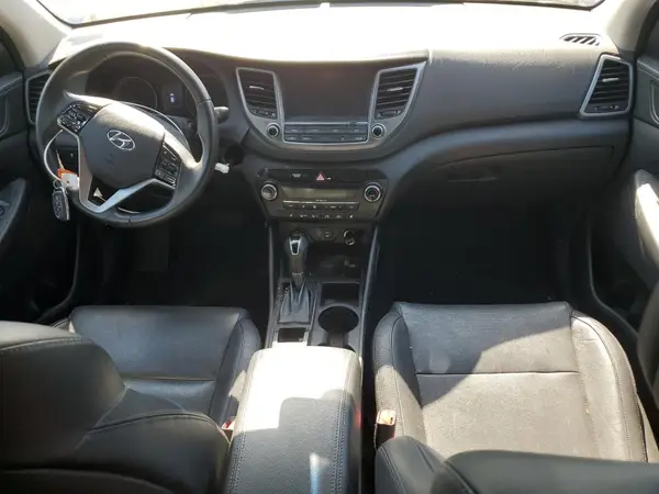 KM8J33A43JU620622 2018 HYUNDAI TUCSON - Image 8
