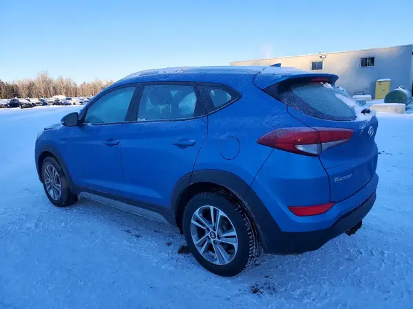 KM8J33A43JU621933 2018 HYUNDAI TUCSON - Image 2
