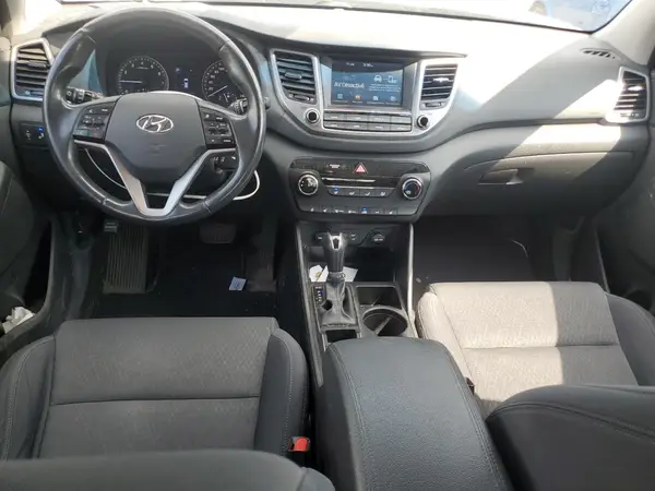 KM8J33A43JU627764 2018 HYUNDAI TUCSON - Image 8