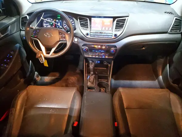KM8J33A43JU630891 2018 HYUNDAI TUCSON - Image 8