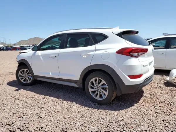 KM8J33A43JU670033 2018 HYUNDAI TUCSON - Image 2