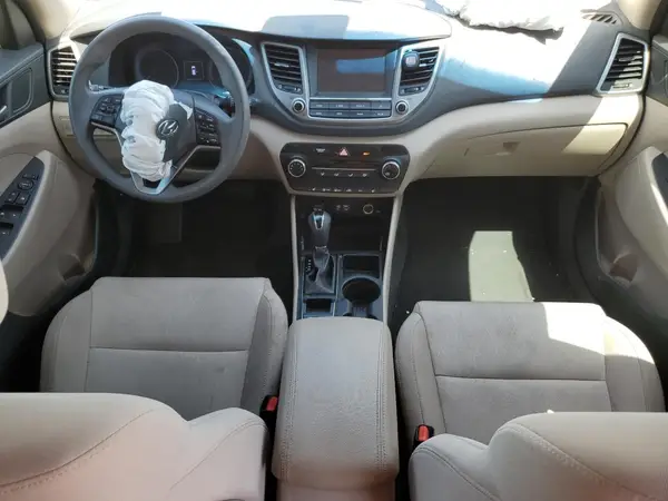 KM8J33A43JU670033 2018 HYUNDAI TUCSON - Image 8