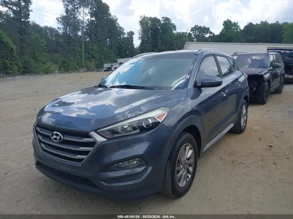KM8J33A43JU677631 2018 HYUNDAI TUCSON - Image 2