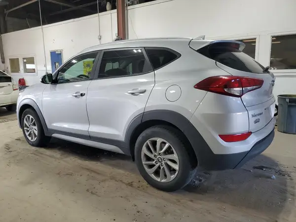 KM8J33A43JU678035 2018 HYUNDAI TUCSON - Image 2