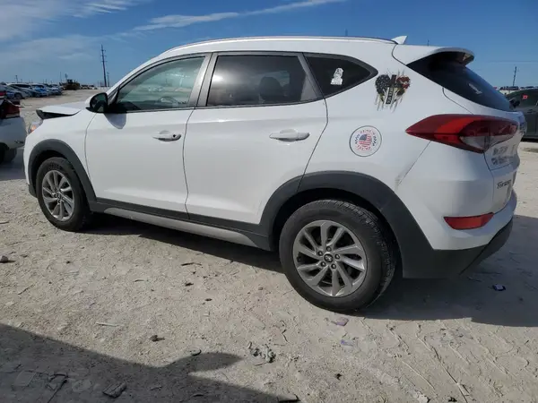 KM8J33A43JU684692 2018 HYUNDAI TUCSON - Image 2