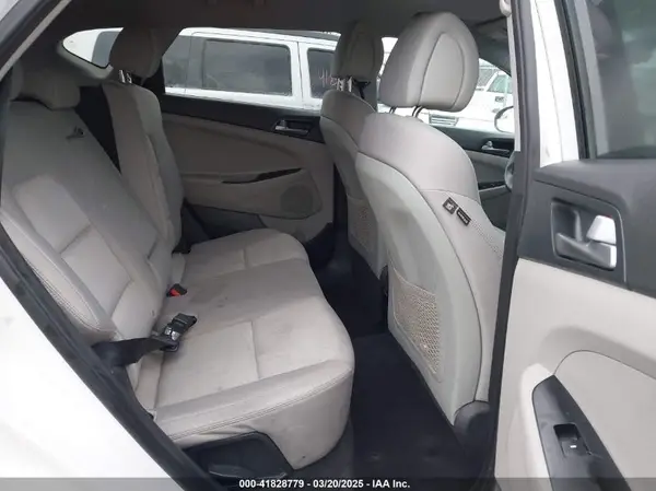 KM8J33A43JU690539 2018 HYUNDAI TUCSON - Image 8