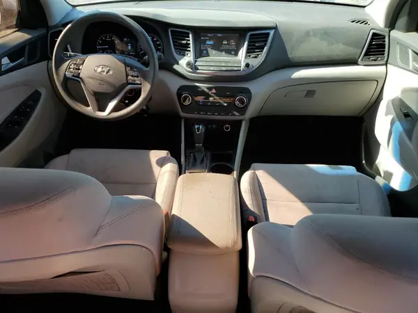 KM8J33A43JU698494 2018 HYUNDAI TUCSON - Image 8