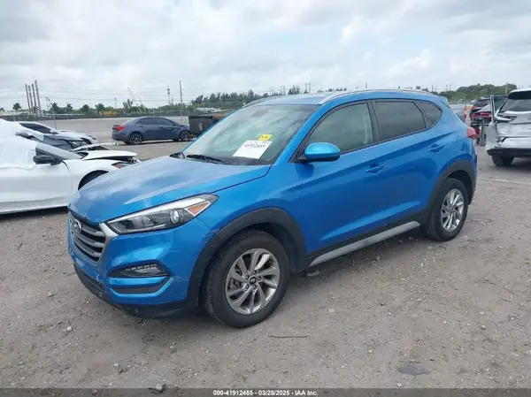 KM8J33A43JU706920 2018 HYUNDAI TUCSON - Image 2