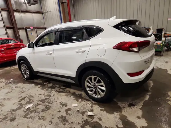 KM8J33A43JU708201 2018 HYUNDAI TUCSON - Image 2