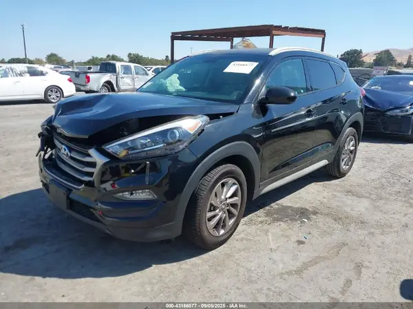 KM8J33A43JU714984 2018 HYUNDAI TUCSON - Image 2