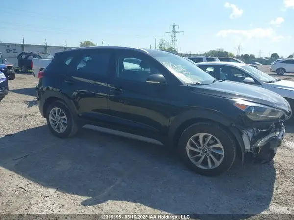 KM8J33A43JU727914 2018 HYUNDAI TUCSON - Image 1