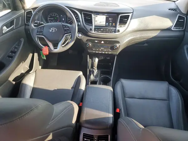 KM8J33A43JU745054 2018 HYUNDAI TUCSON - Image 8