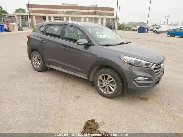 KM8J33A43JU756815 2018 HYUNDAI TUCSON - Image 1