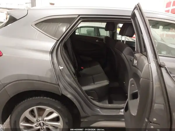KM8J33A43JU757088 2018 HYUNDAI TUCSON - Image 8