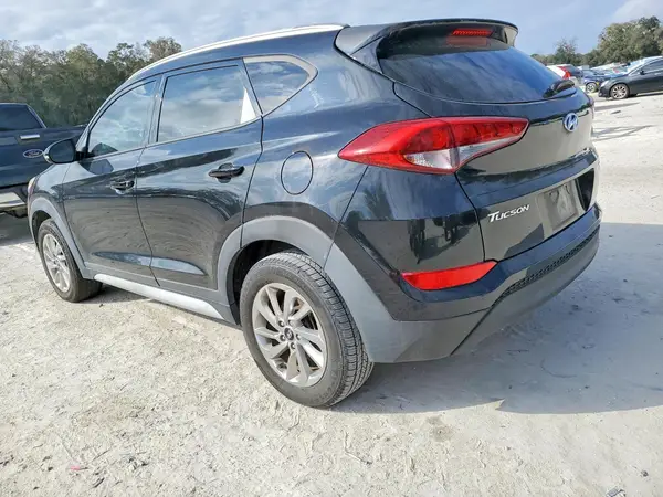 KM8J33A43JU769841 2018 HYUNDAI TUCSON - Image 2