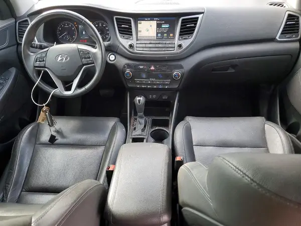 KM8J33A43JU769841 2018 HYUNDAI TUCSON - Image 8