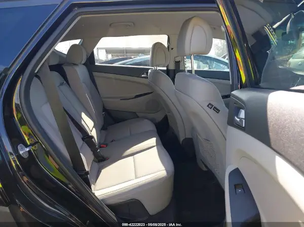 KM8J33A43JU790981 2018 HYUNDAI TUCSON - Image 8