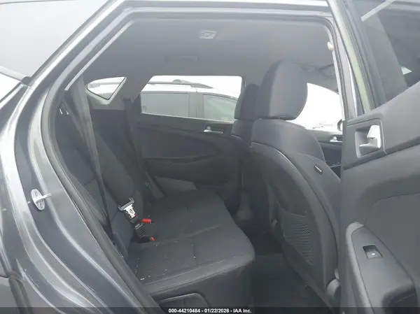 KM8J33A43KU011032 2019 HYUNDAI TUCSON - Image 8