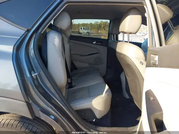 KM8J33A43KU030275 2019 HYUNDAI TUCSON - Image 8