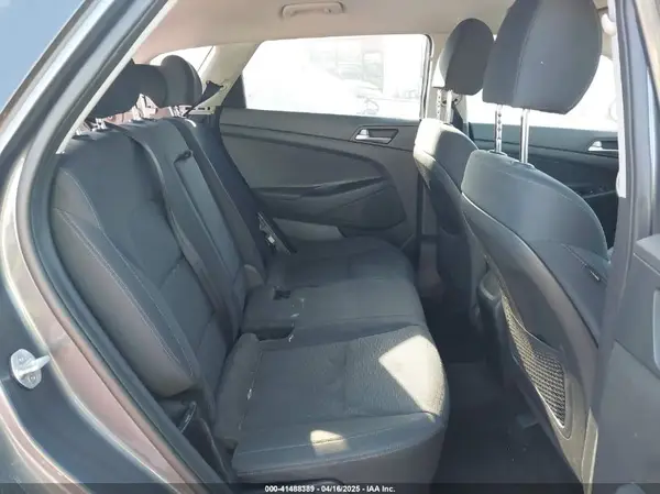 KM8J33A43KU060487 2019 HYUNDAI TUCSON - Image 8
