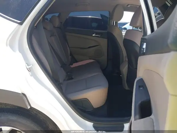 KM8J33A43KU913809 2019 HYUNDAI TUCSON - Image 8