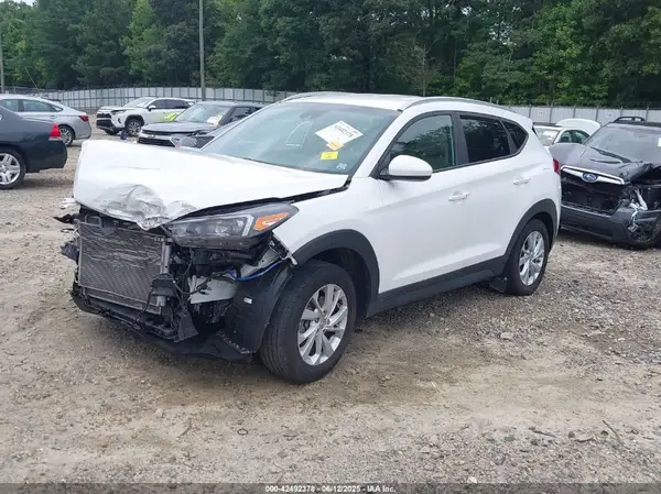 KM8J33A43LU112783 2020 HYUNDAI TUCSON - Image 2