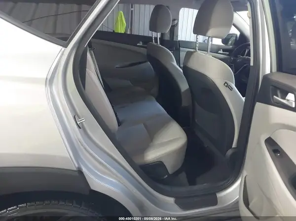 KM8J33A43LU235077 2020 HYUNDAI TUCSON - Image 8