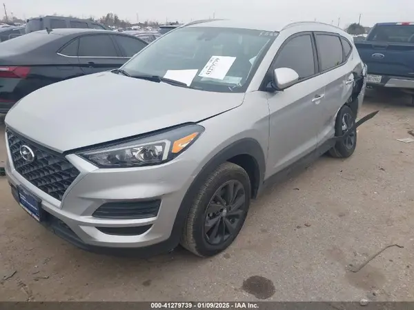 KM8J33A43MU395882 2021 HYUNDAI TUCSON - Image 2