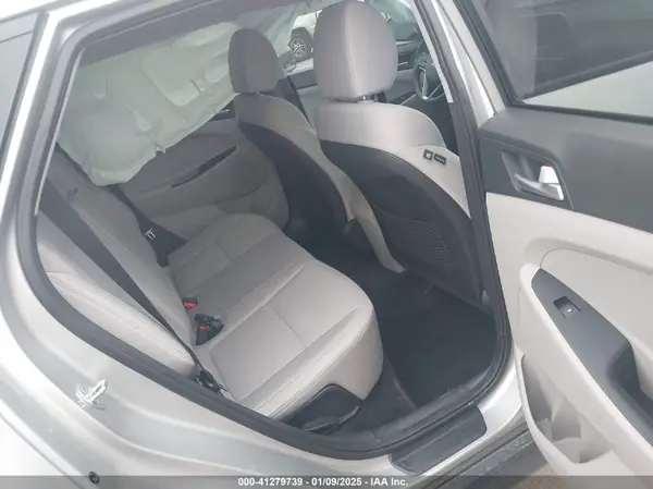 KM8J33A43MU395882 2021 HYUNDAI TUCSON - Image 8