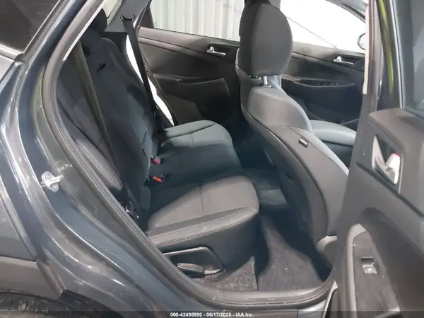 KM8J33A43MU401342 2021 HYUNDAI TUCSON - Image 8