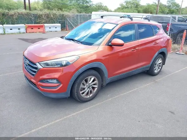 KM8J33A44GU025545 2016 HYUNDAI TUCSON - Image 2