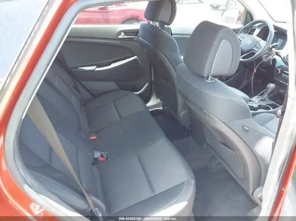 KM8J33A44GU025545 2016 HYUNDAI TUCSON - Image 8